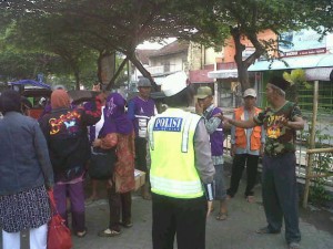 Binluh parkir di menara