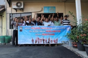 Pelopor keselamatan Pemohon Sim